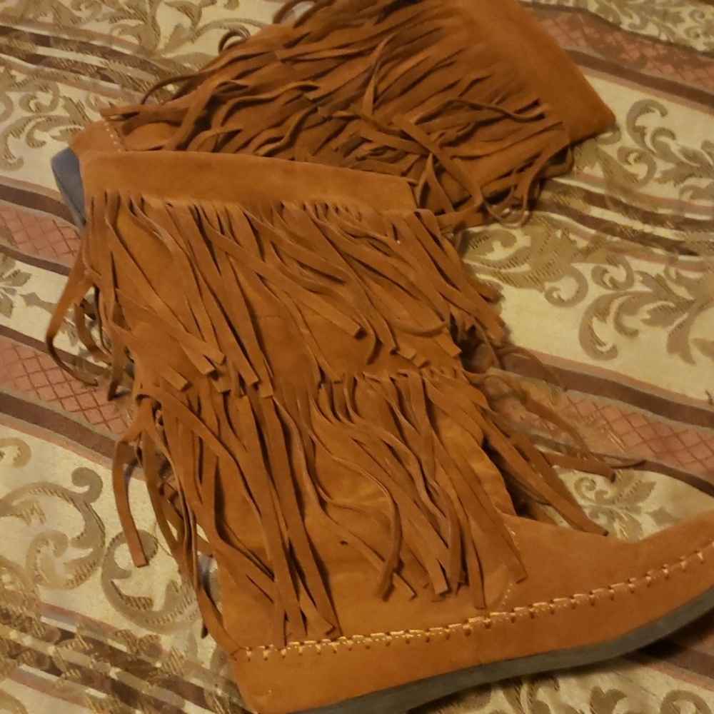 Shoes - Picture 3 of 3